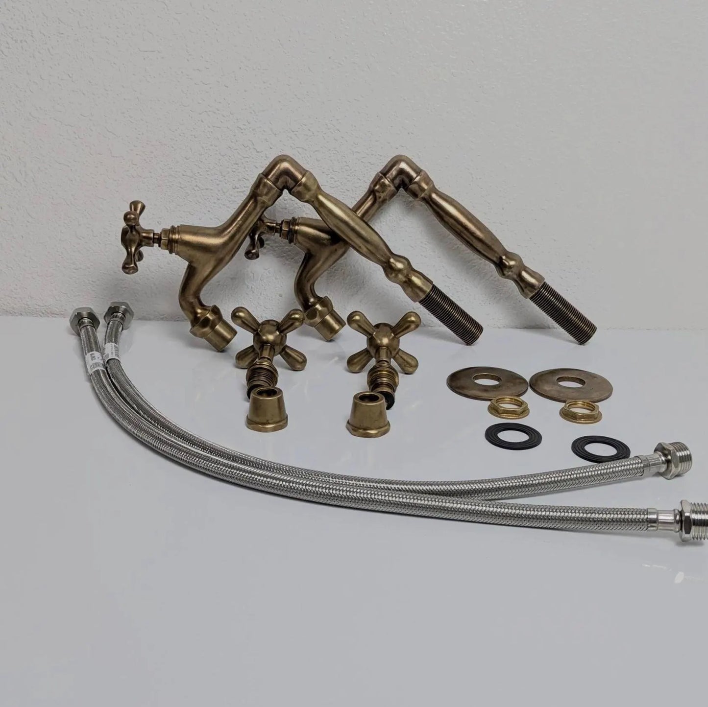 Old Bronze Finish Brass Pillar Taps, Cold And Hot Sink Kitchen Taps, Separated Countertop faucets