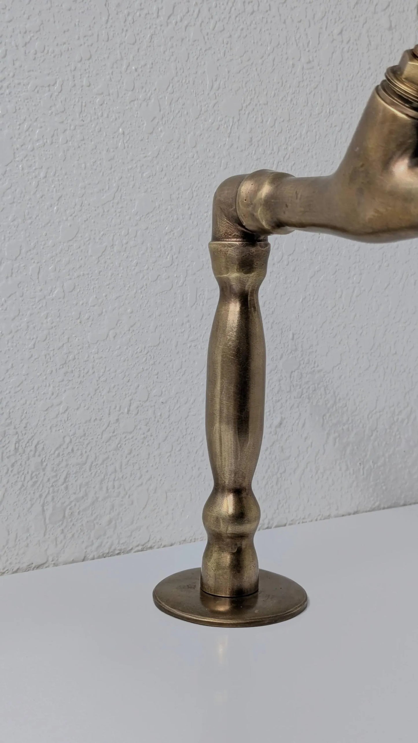 Old Bronze Finish Brass Pillar Taps, Cold And Hot Sink Kitchen Taps, Separated Countertop faucets