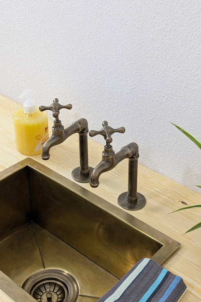 Brass Pillar Taps – Rustic Sink Pair – Old Bronze  Finish