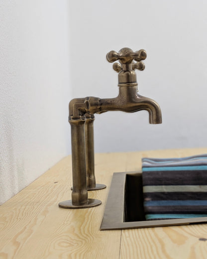 Individual Countertop Brass Pillar Taps, Antique Brass Faucets, Old Bronze  Finish