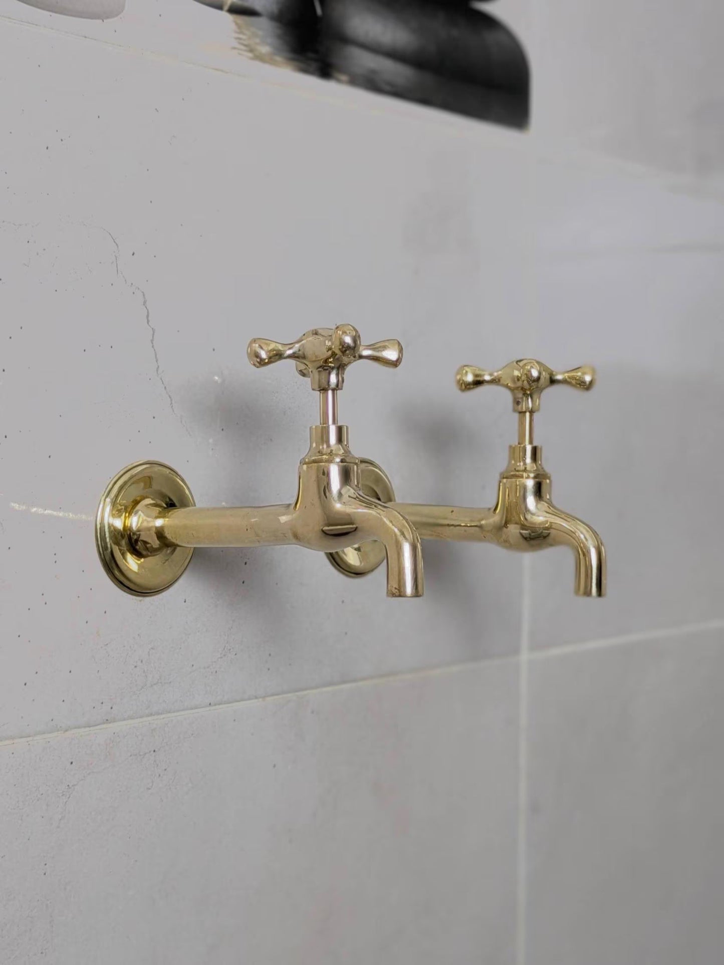 Vintage Brass Dual Tap Set – Classic Wall-Mount Design