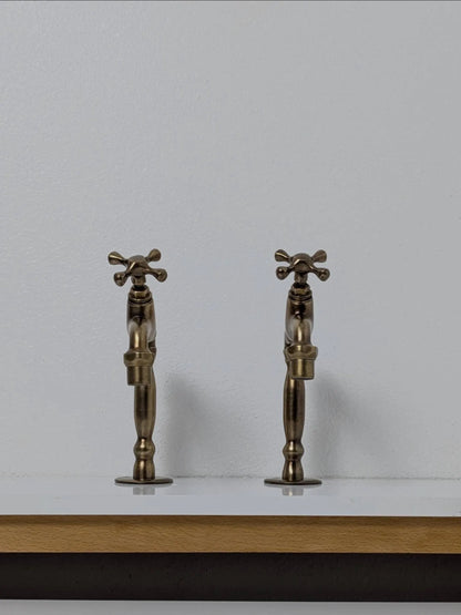 Old Bronze Finish Brass  Pillar Taps, Cold And Hot Sink Kitchen Taps, Separated Countertop faucets