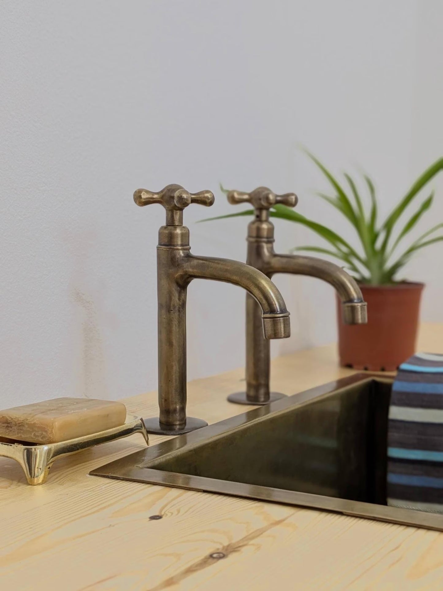 Brushed Brass Pillar Taps – Separate Countertop Sink Pair – Old Bronze Finish