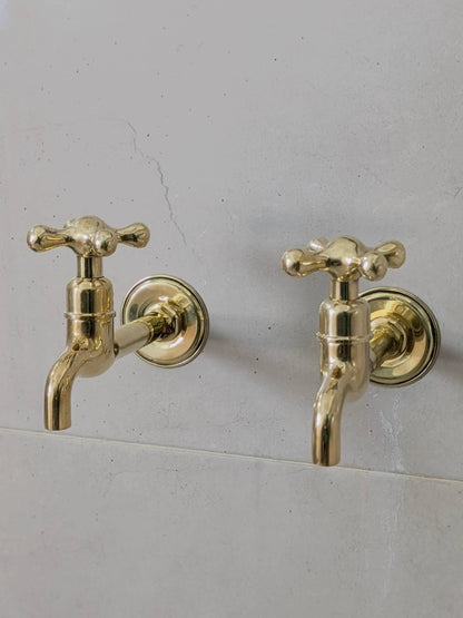 Unlacquered Brass Wall-Mounted Taps – Unlacquered Spigot Faucet for Indoor or Outdoor Use