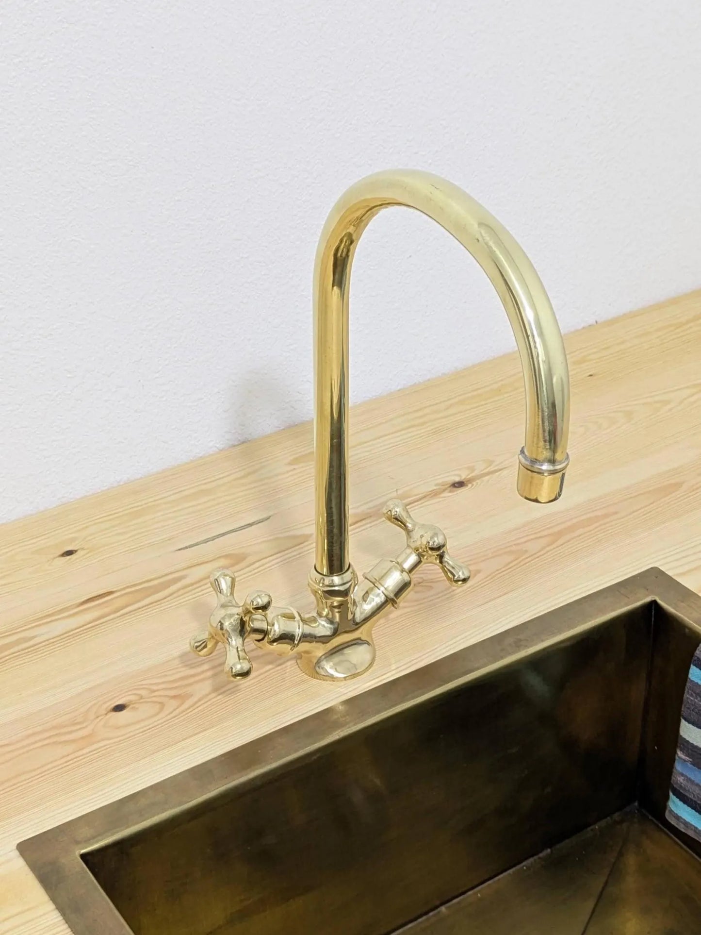 Unlacquered Brass Gooseneck Faucet: Deck Mounted Single Hole Mixer Tap